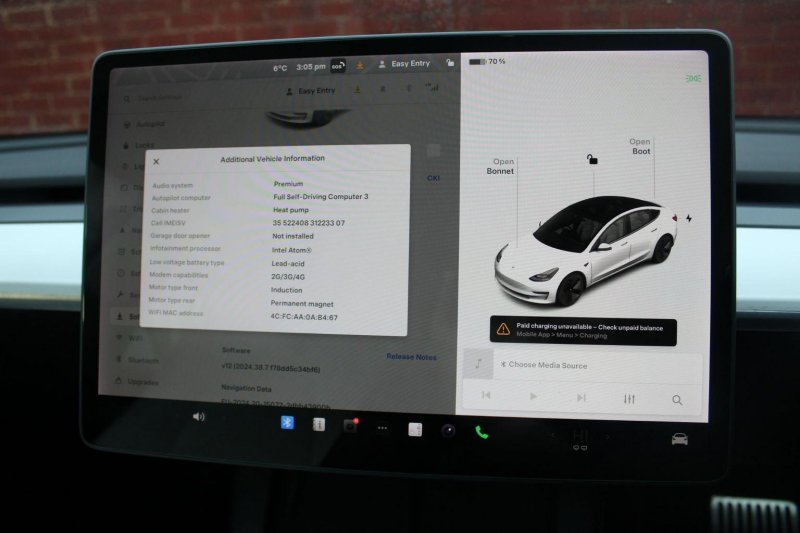 TESLA MODEL 3