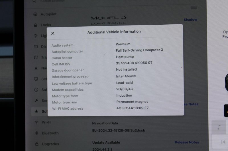 TESLA MODEL 3