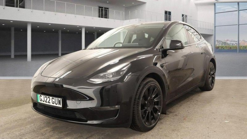 TESLA MODEL Y
