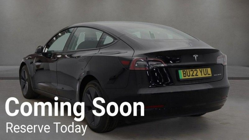 TESLA MODEL 3