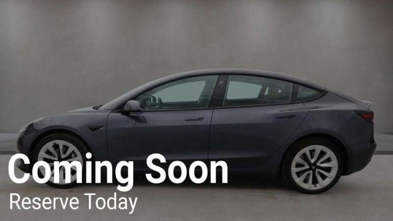 TESLA MODEL 3