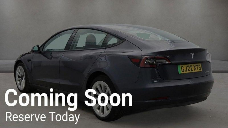 TESLA MODEL 3
